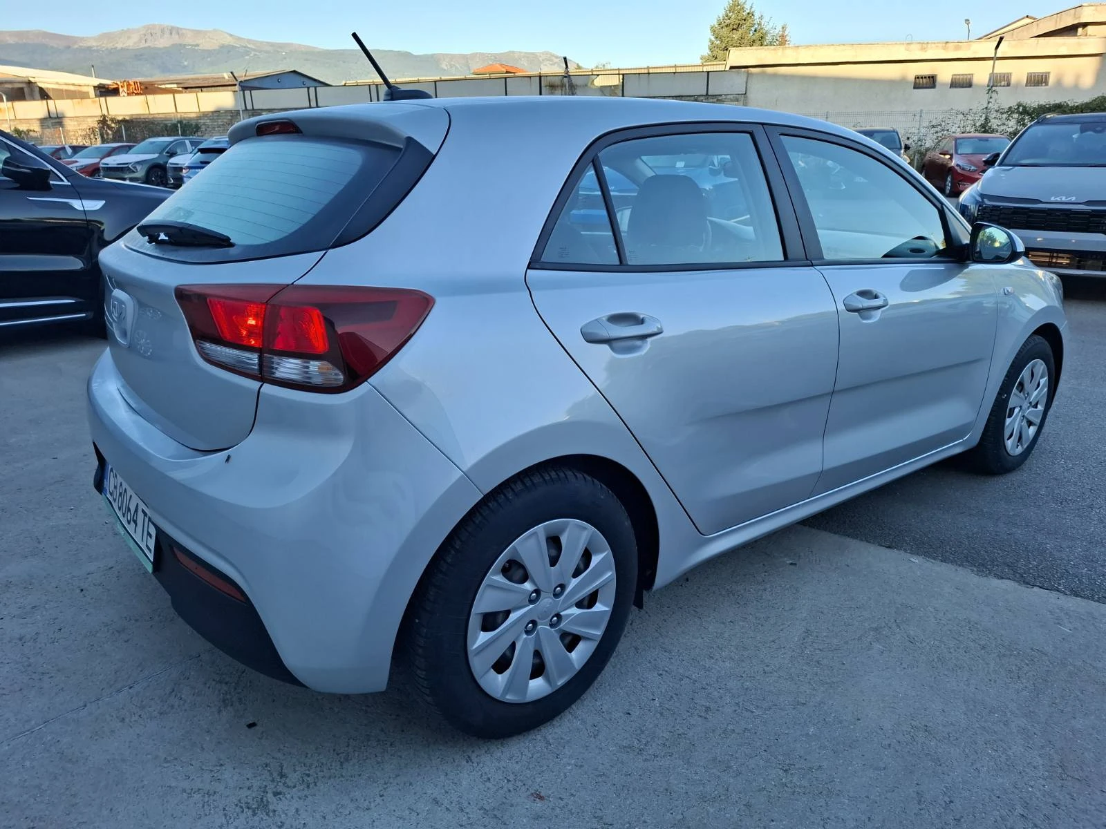 Kia Rio 1.2 cvvt Гаранция | Mobile.bg — изображение 4