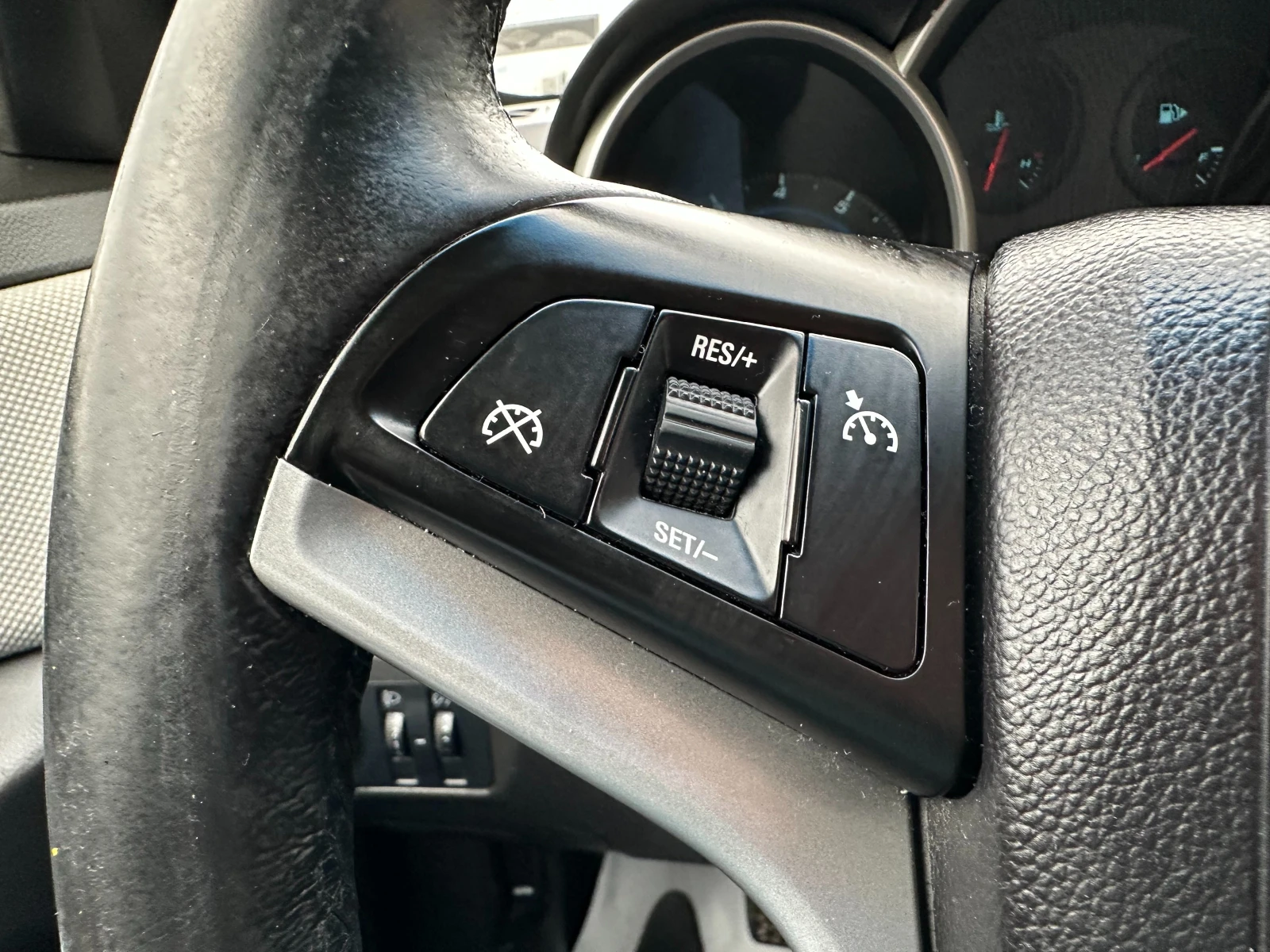 Chevrolet Cruze 1.8i 141 .. / | Mobile.bg   17