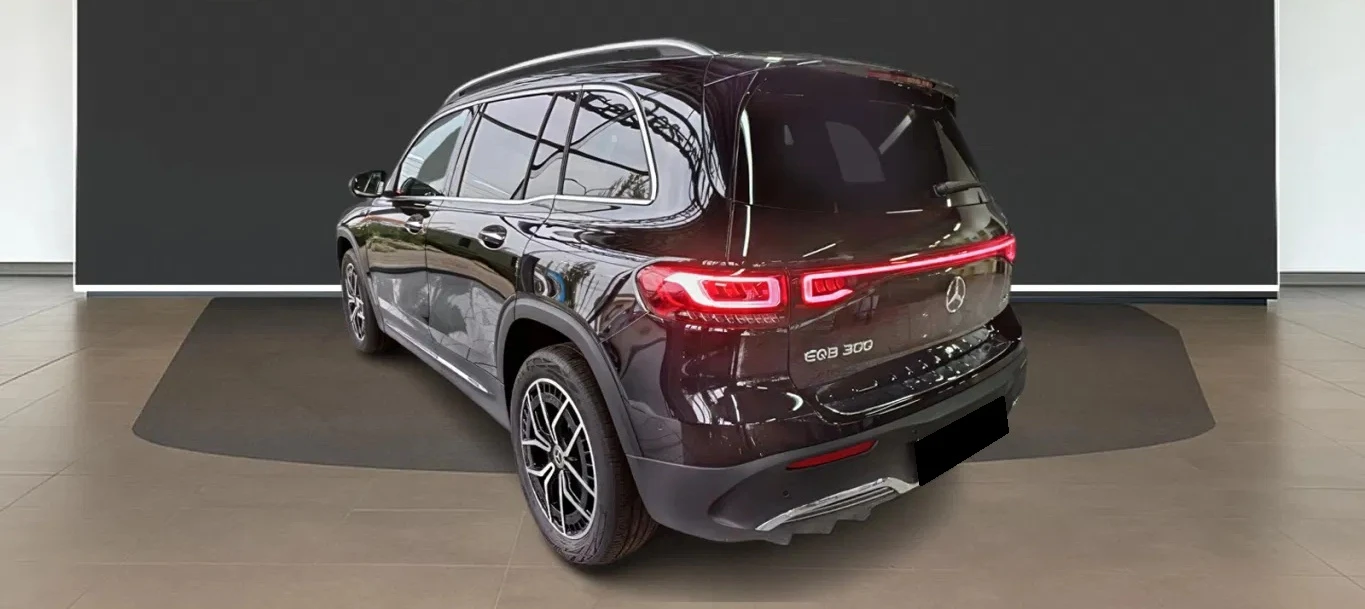 Mercedes-Benz EQB 300 4Matic AMG Line - изображение 6