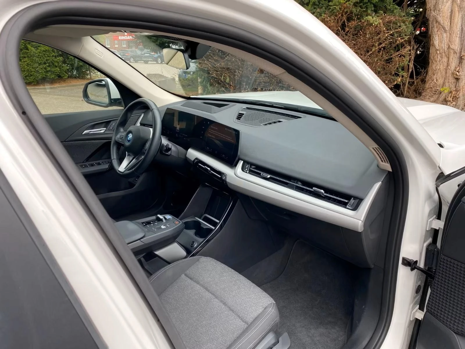 BMW iX1 30xDrive Head-up, 360 surround view - изображение 2