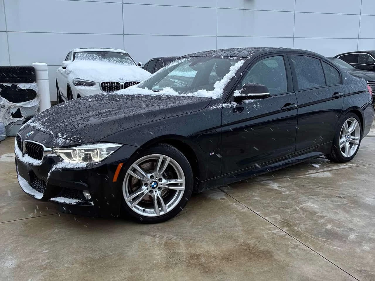 BMW 330 * 330e * CARFAX * КОМПЛЕКТ ГУМИ * ШИБИДАХ * ПОДГРЕ - изображение 2