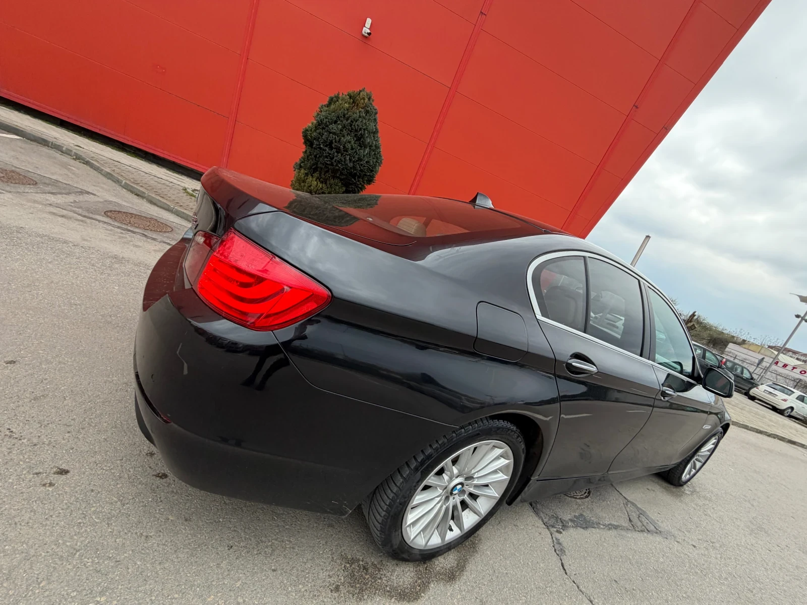 BMW 530 3.0D* КОЖА* 8ск, снимка 5 - Автомобили и джипове - 53999883