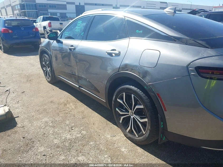 Toyota Crown 2.5l Xle, снимка 6 - Автомобили и джипове - 54318456