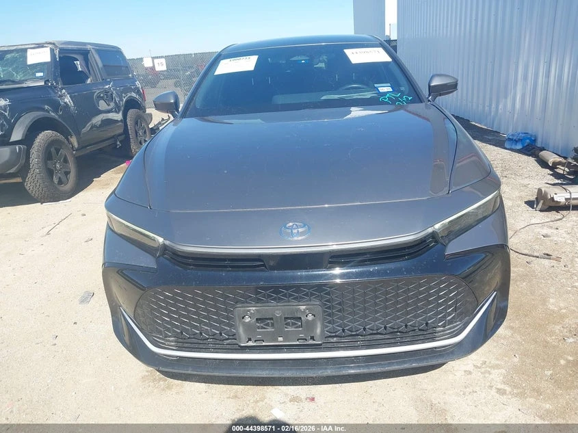 Toyota Crown 2.5l Xle, снимка 12 - Автомобили и джипове - 54318456