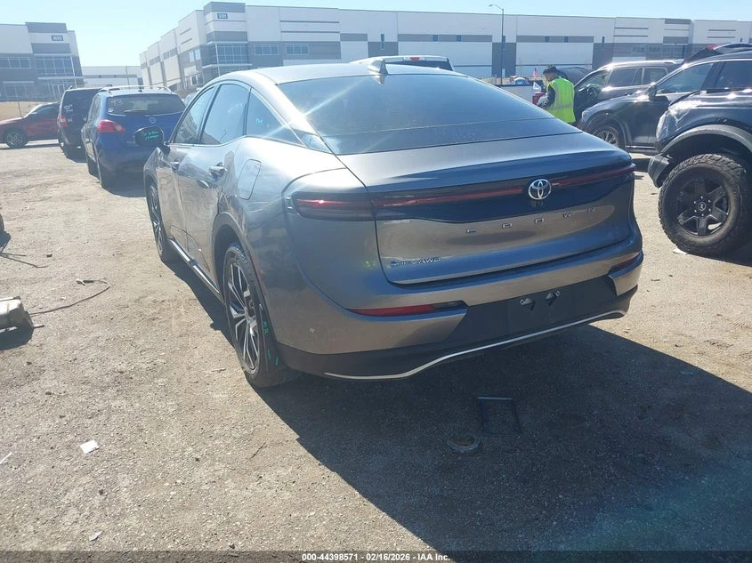 Toyota Crown 2.5l Xle, снимка 3 - Автомобили и джипове - 54318456