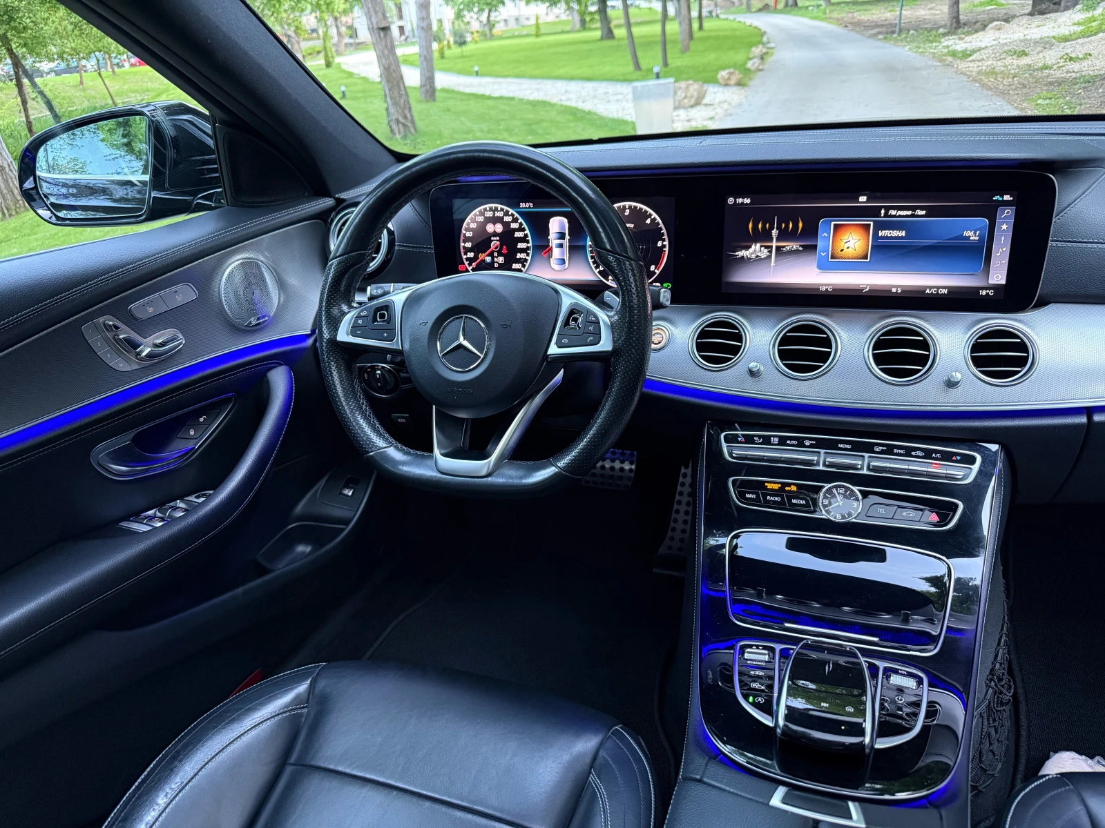 Mercedes-Benz E 350 4MATIC* PANO* CAM360* DIST* AMG-LINE* 9G* , снимка 7 - Автомобили и джипове - 54717379