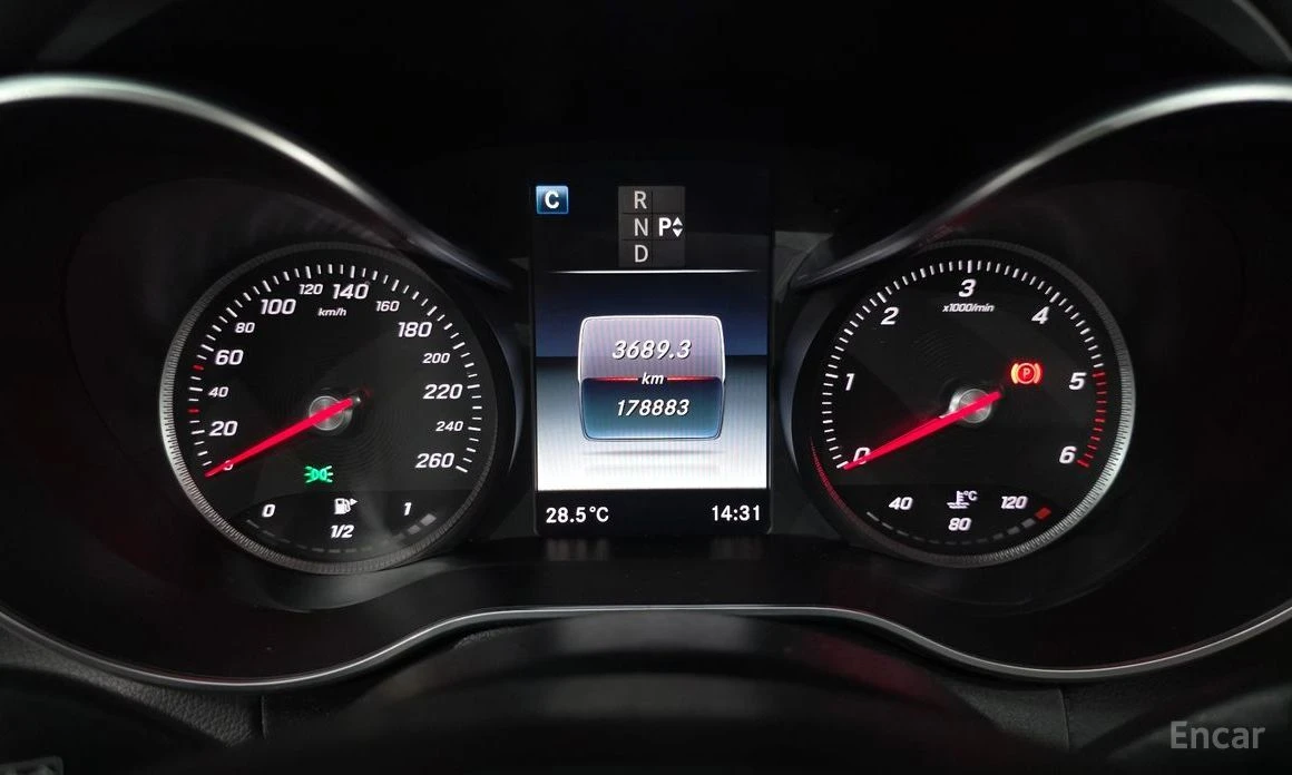 Mercedes-Benz C 220, снимка 8 - Автомобили и джипове - 54957724