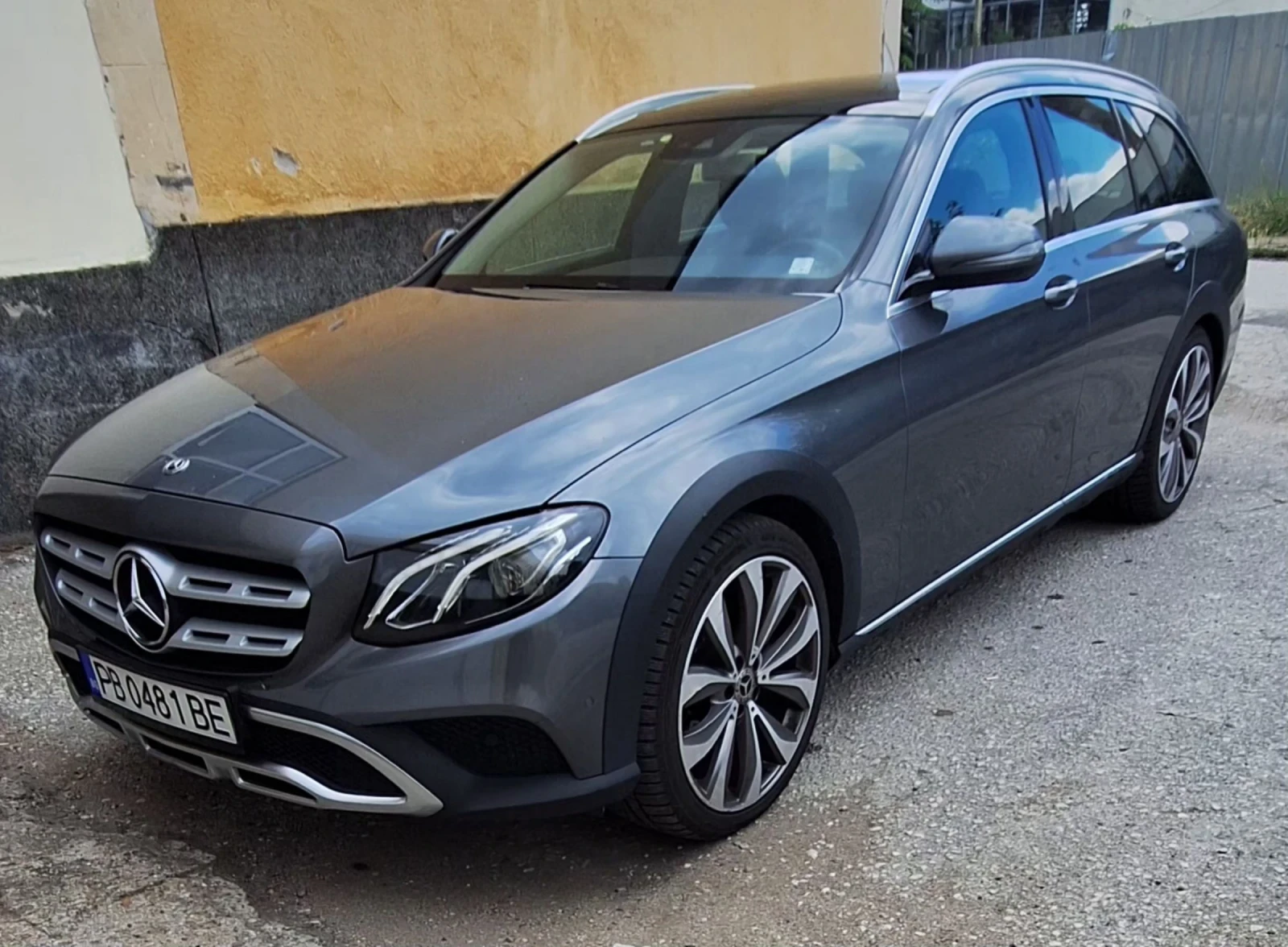 Mercedes-Benz E 220 All terrain панорама , снимка 13 - Автомобили и джипове - 55071840