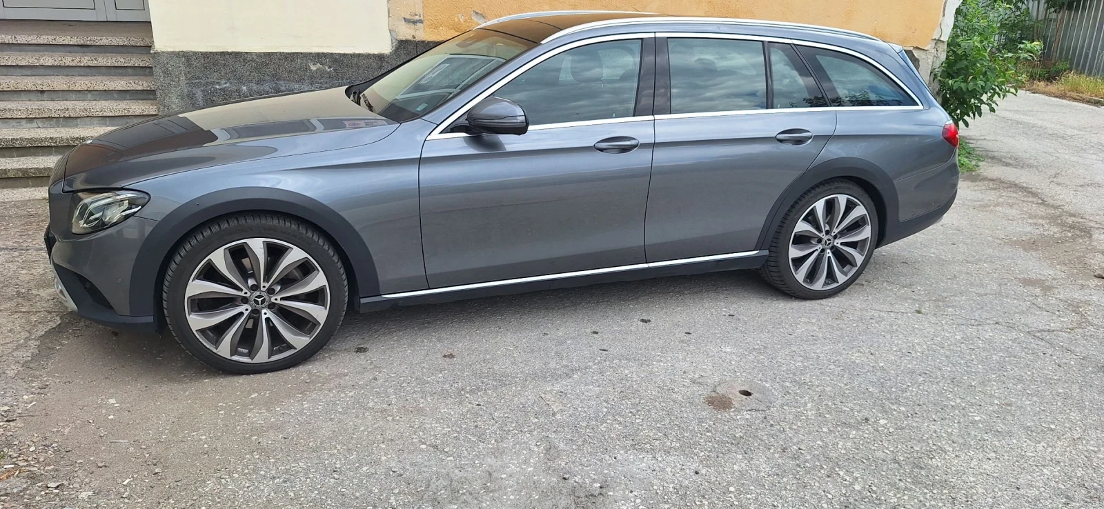 Mercedes-Benz E 220 All terrain панорама , снимка 12 - Автомобили и джипове - 55071840
