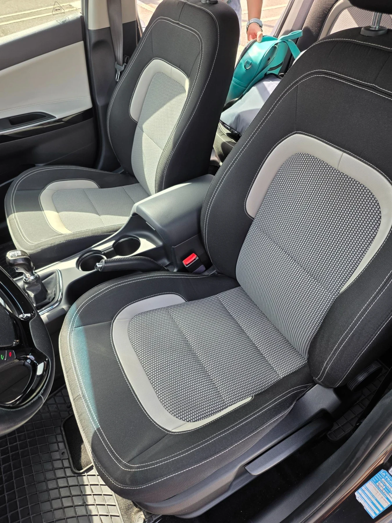 Kia Ceed 1.6 Crdi, снимка 10 - Автомобили и джипове - 55856703
