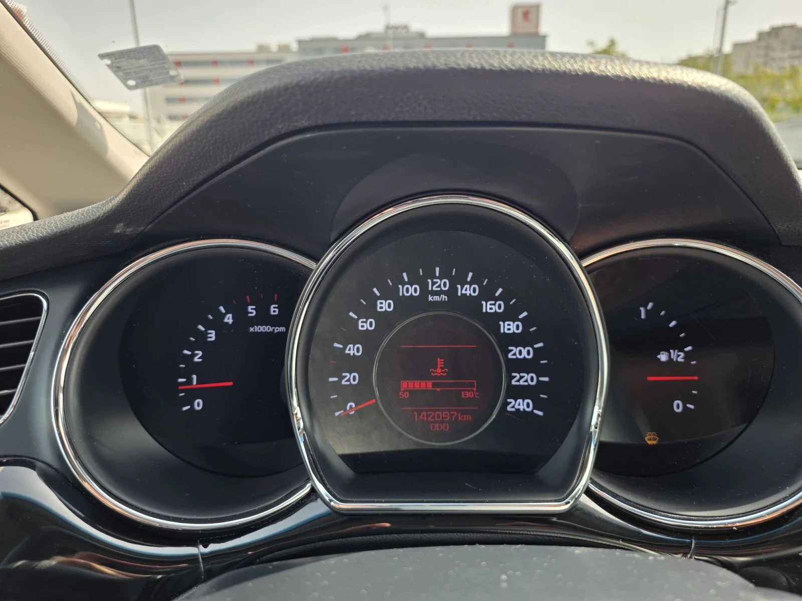 Kia Ceed 1.6 Crdi, снимка 13 - Автомобили и джипове - 55856703