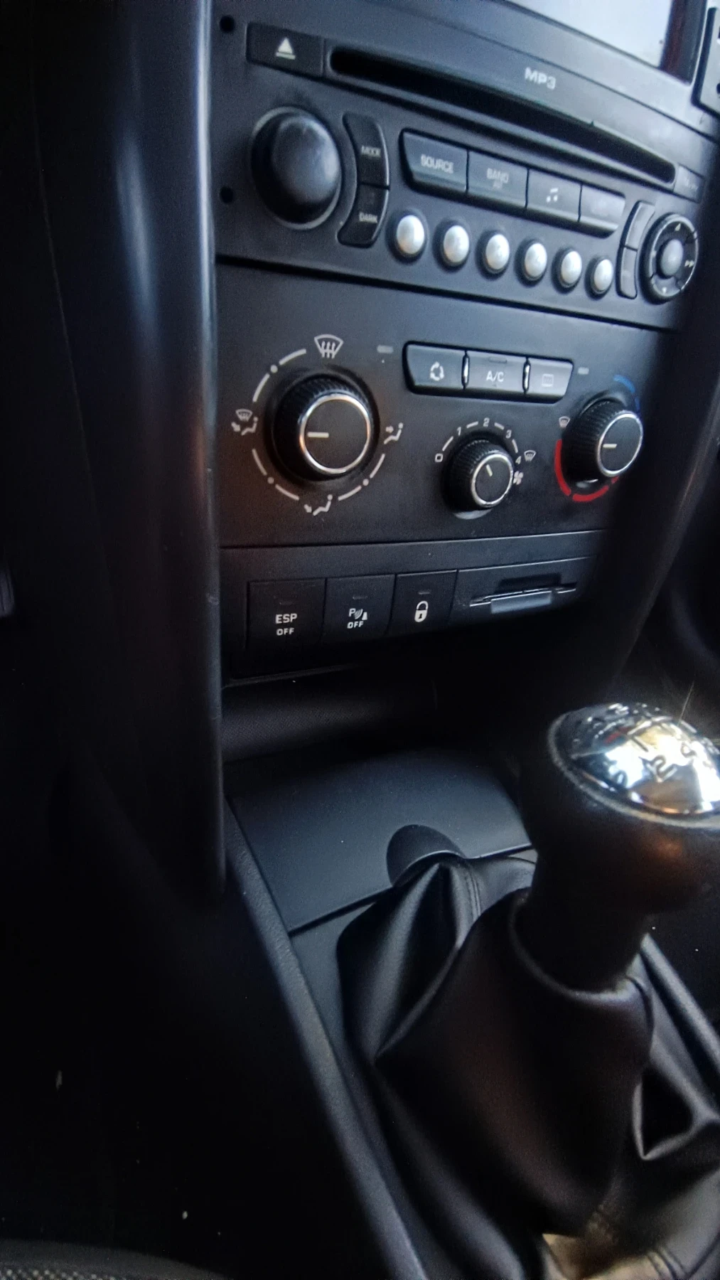 Peugeot 207 1.4 LPG Face, снимка 7 - Автомобили и джипове - 56332594