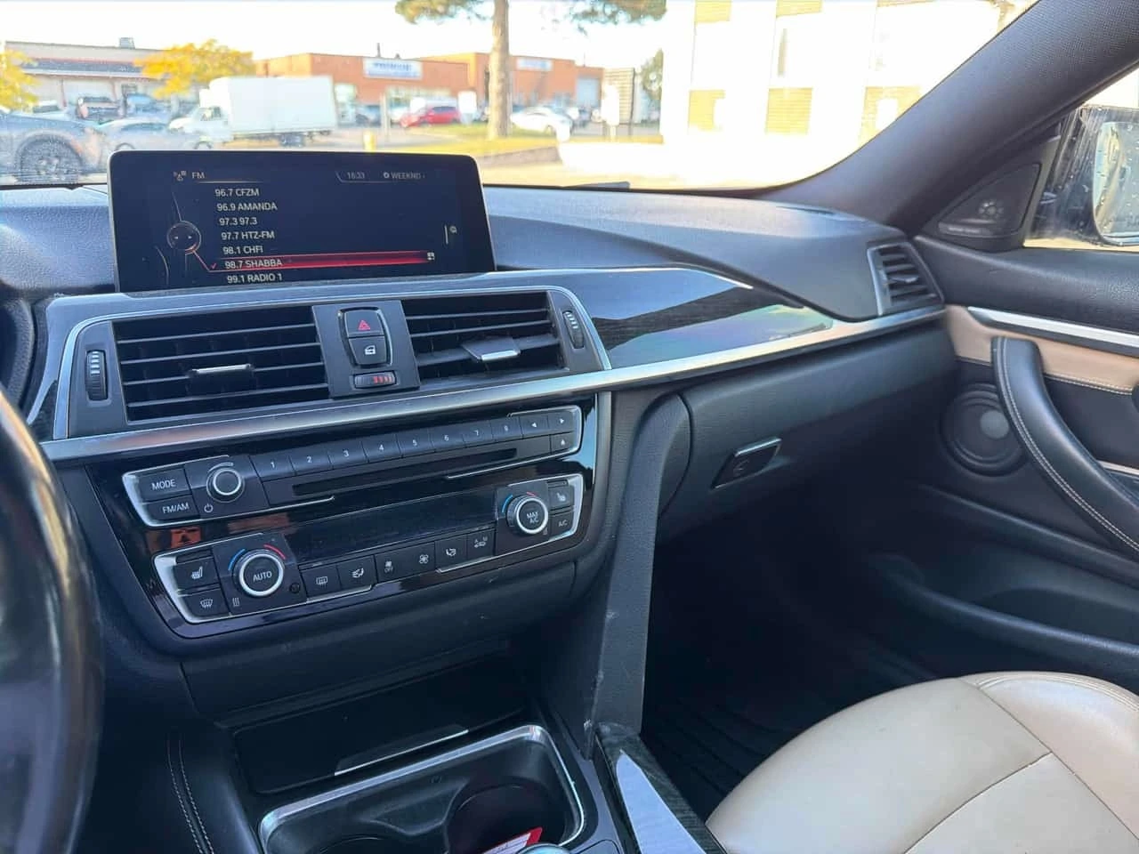 BMW M4  * CARFAX * H/K ����� * KEYLESS * ������� *  | Mobile.bg � ����������� 9