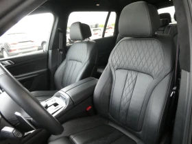 BMW X7 40i / M SPORT PRO/ HUD/ PANO/ SOFT CLOSE/ 7 SEATS  - 70980 € / 138824.81 лв. - 34567186 10