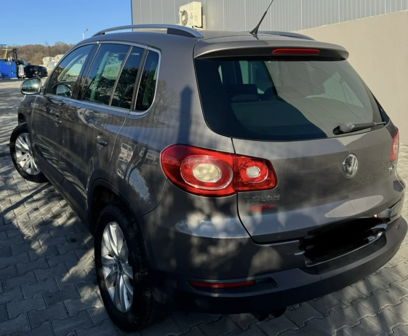 VW Tiguan 2.0 TDI Comman Rail, снимка 11 - Автомобили и джипове - 48002792