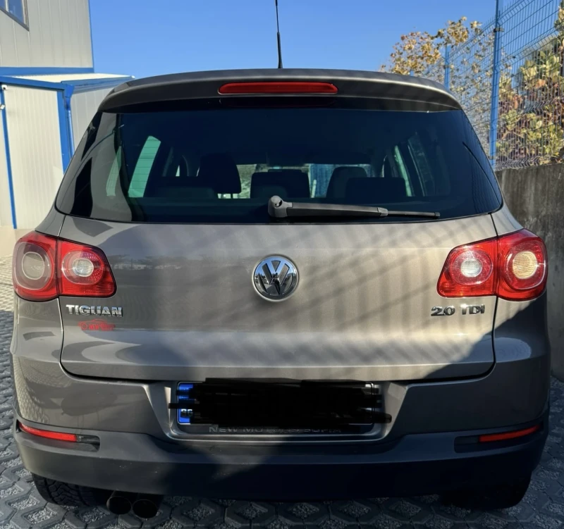 VW Tiguan 2.0 TDI Comman Rail, снимка 3 - Автомобили и джипове - 48002792