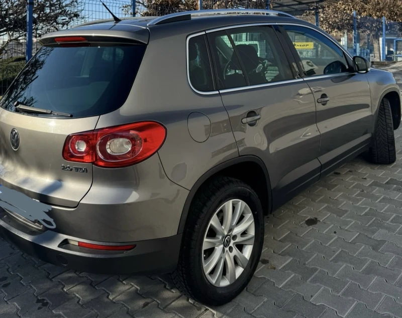 VW Tiguan 2.0 TDI Comman Rail, снимка 12 - Автомобили и джипове - 48002792