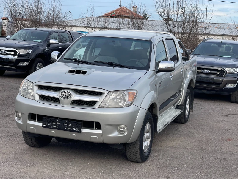 Toyota Hilux 2.5D4-D 4x4, снимка 1 - Автомобили и джипове - 48422935