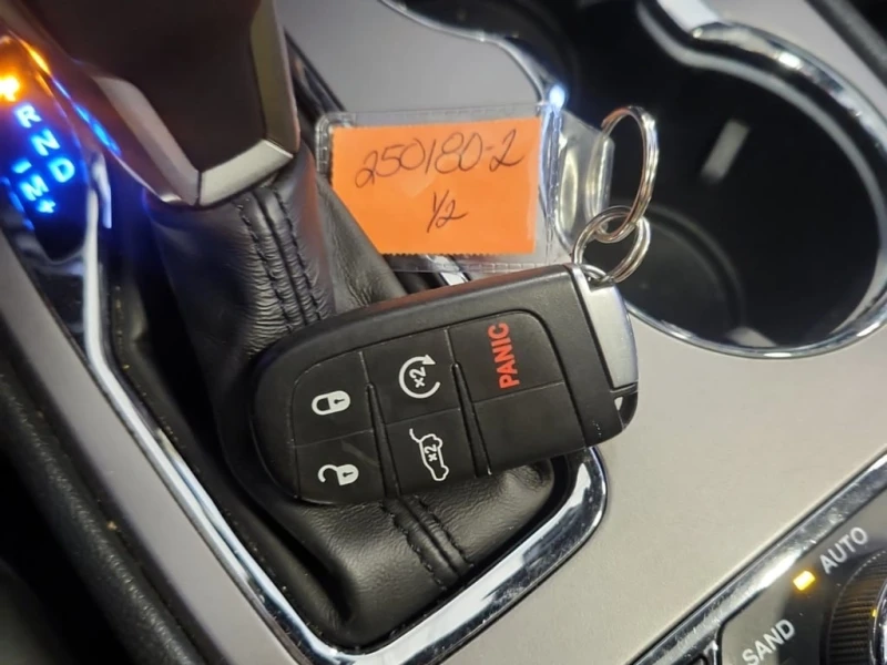 Jeep Grand cherokee 2020 ALTITUDE * CARFAX * БЕЗ ПЪРВОНАЧАЛНА ВНОСКА, снимка 7 - Автомобили и джипове - 52943586