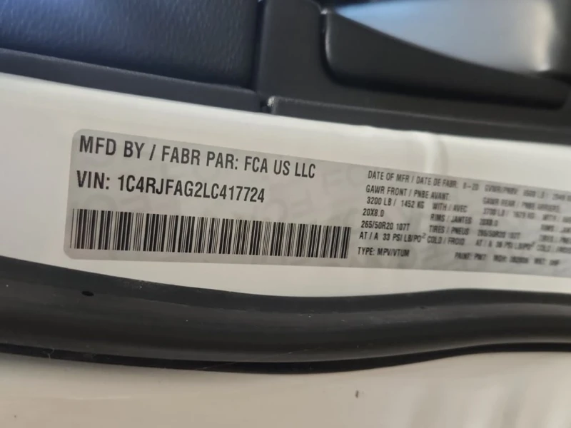 Jeep Grand cherokee 2020 ALTITUDE * CARFAX * БЕЗ ПЪРВОНАЧАЛНА ВНОСКА, снимка 17 - Автомобили и джипове - 52943586