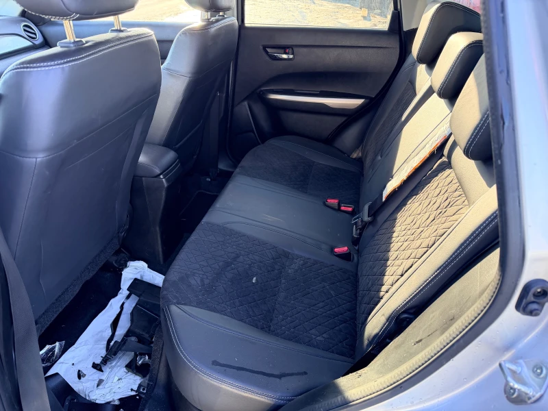 Suzuki Vitara 1.4Т Hybrid, снимка 9 - Автомобили и джипове - 53139489