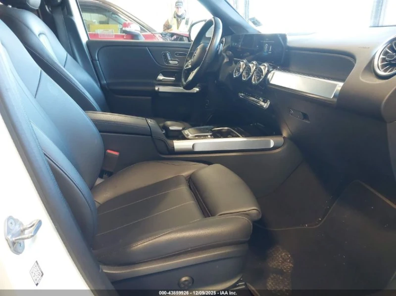 Mercedes-Benz GLB 2l 250 4Matic, снимка 5 - Автомобили и джипове - 53323017