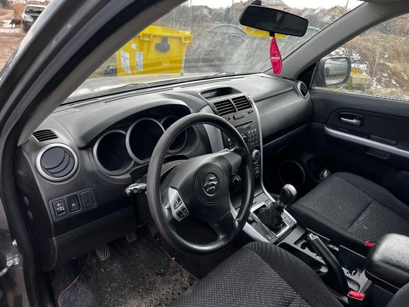 Suzuki Grand vitara 1.9DDiS, снимка 7 - Автомобили и джипове - 35487041