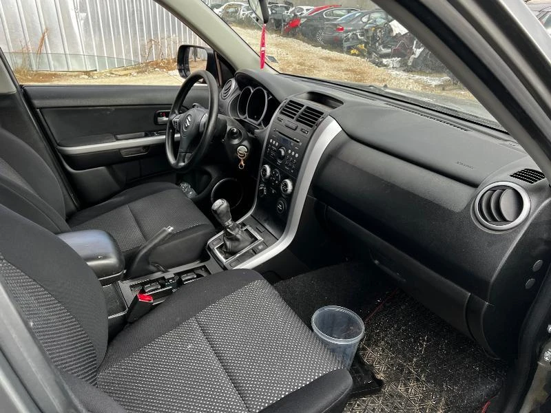 Suzuki Grand vitara 1.9DDiS, снимка 11 - Автомобили и джипове - 35487041