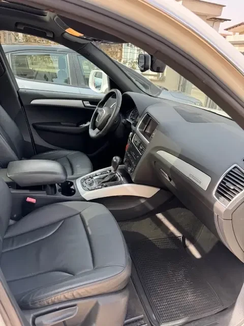 Audi Q5 30 TDI Advanced , снимка 13 - Автомобили и джипове - 53907858