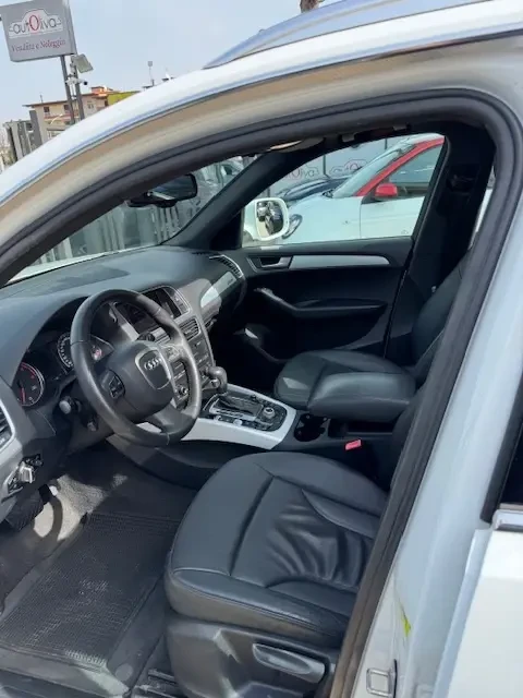 Audi Q5 30 TDI Advanced , снимка 9 - Автомобили и джипове - 53907858