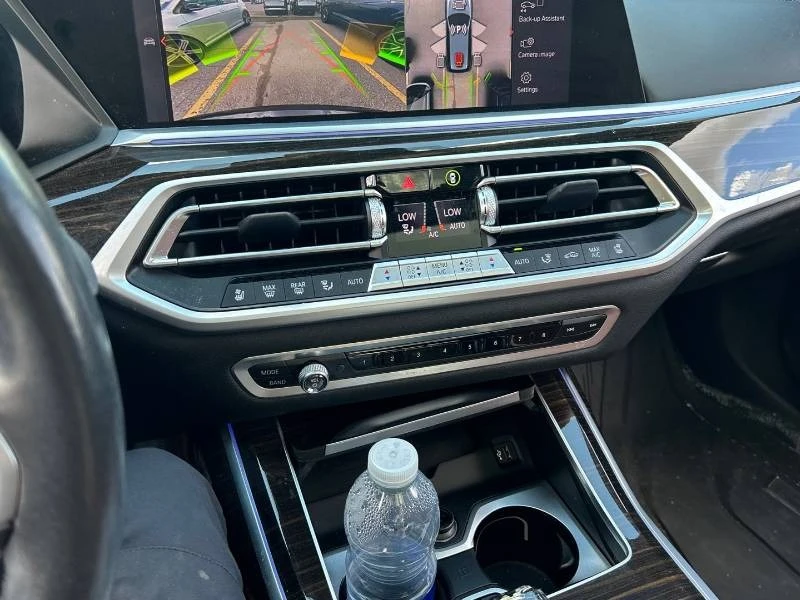 BMW X7 * xDrive40i * ДИСТРОНИК * 360 * ОБДУХ * 2 КЛЮЧА, снимка 11 - Автомобили и джипове - 54983031