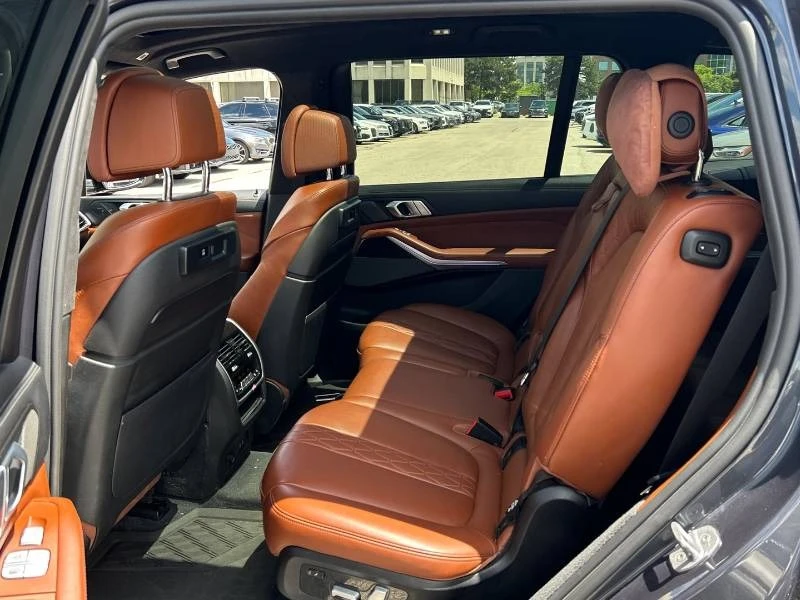 BMW X7 * xDrive40i * ДИСТРОНИК * 360 * ОБДУХ * 2 КЛЮЧА, снимка 14 - Автомобили и джипове - 54983031