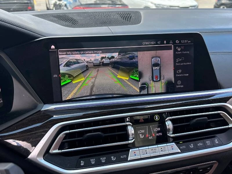 BMW X7 * xDrive40i * ДИСТРОНИК * 360 * ОБДУХ * 2 КЛЮЧА, снимка 9 - Автомобили и джипове - 54983031