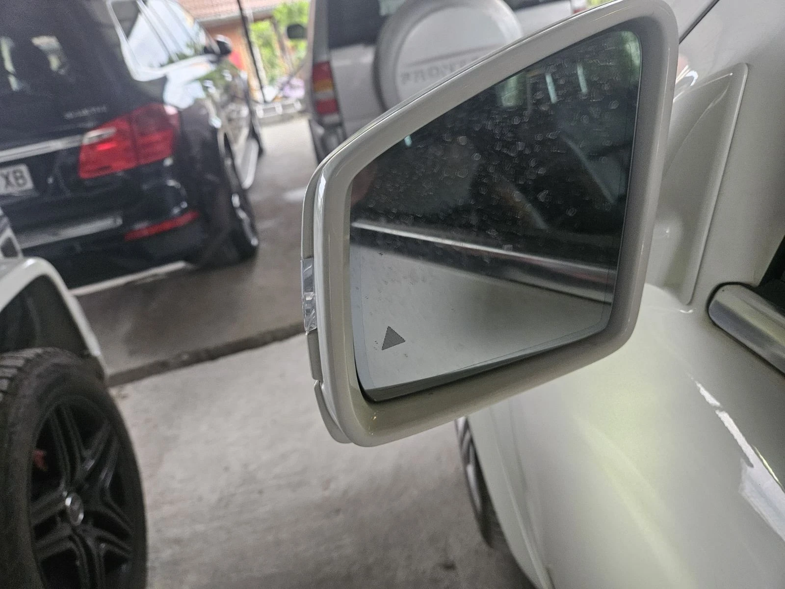 Mercedes-Benz GL 350  - изображение 8