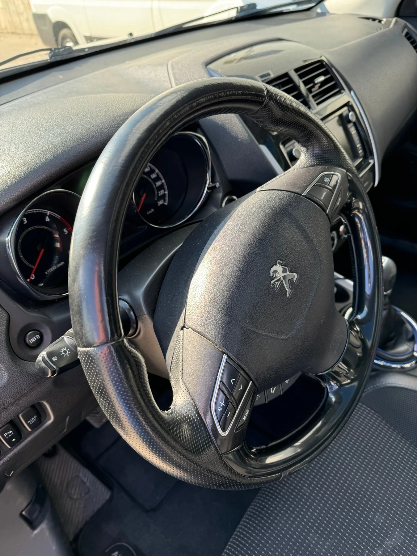 Peugeot 4008 SUV - изображение 5