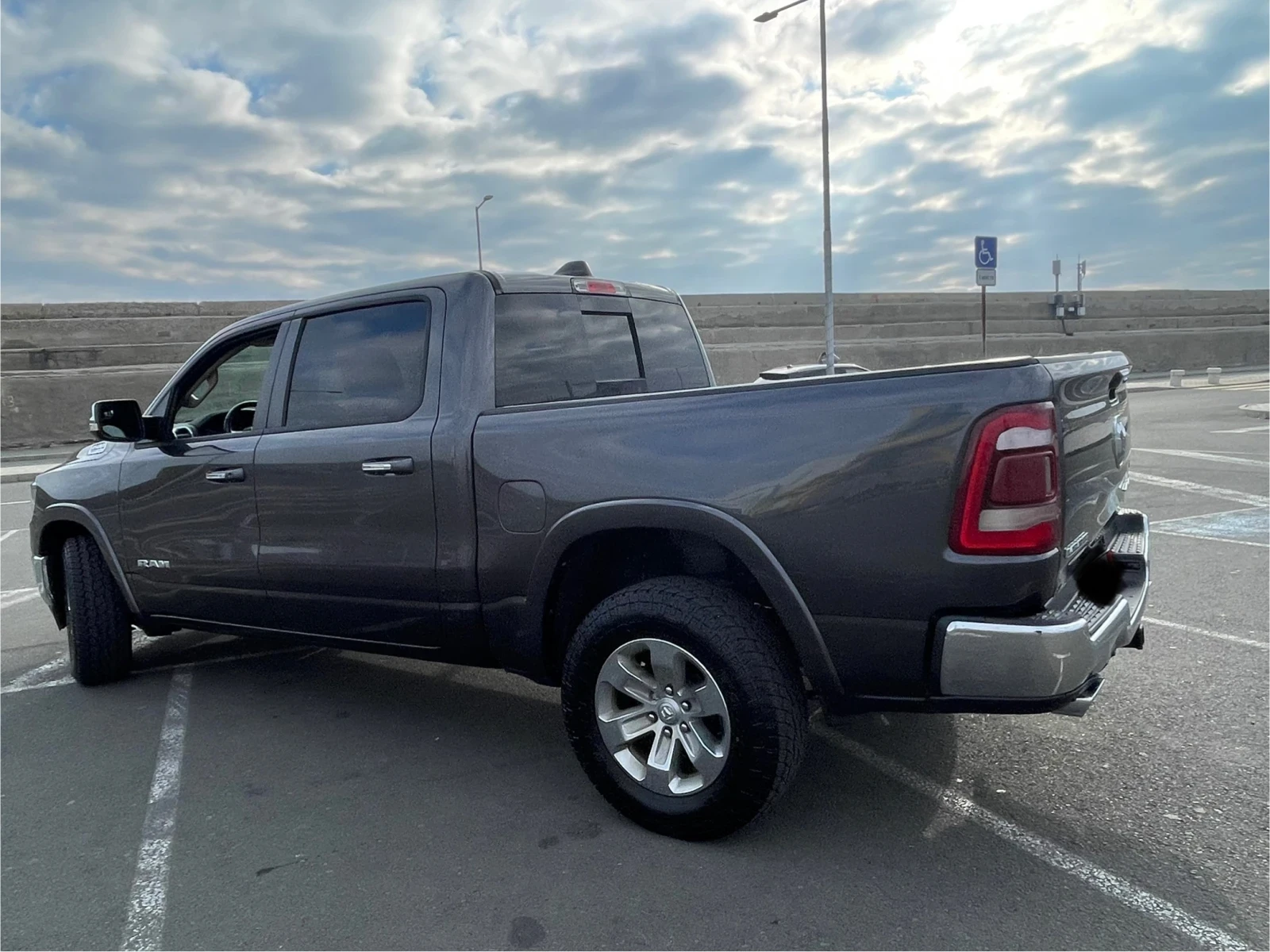 Dodge RAM 1500 5.7 HEMI eTorque - изображение 3
