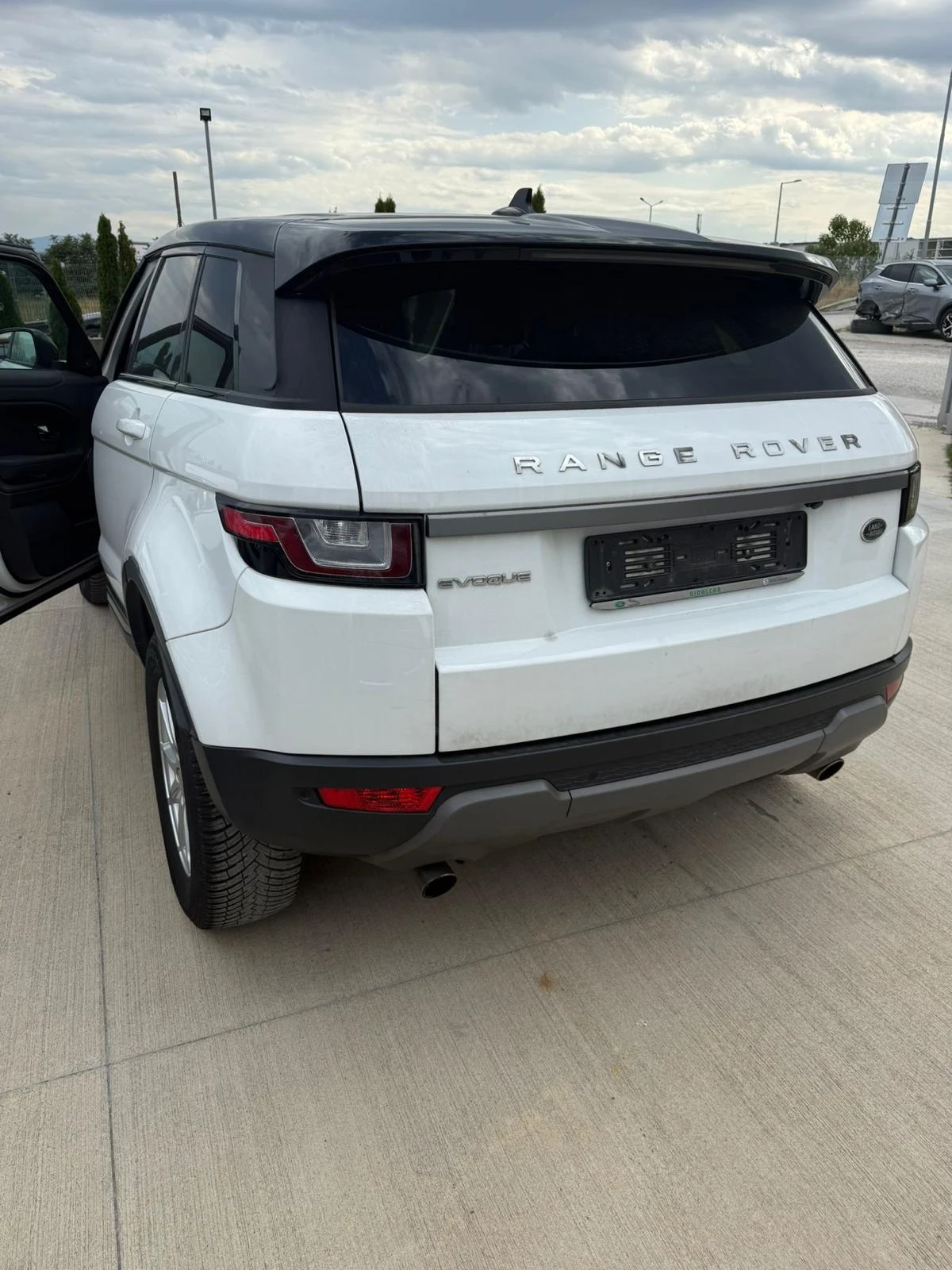Land Rover Evoque 2.2 D KATO HOBA - изображение 2