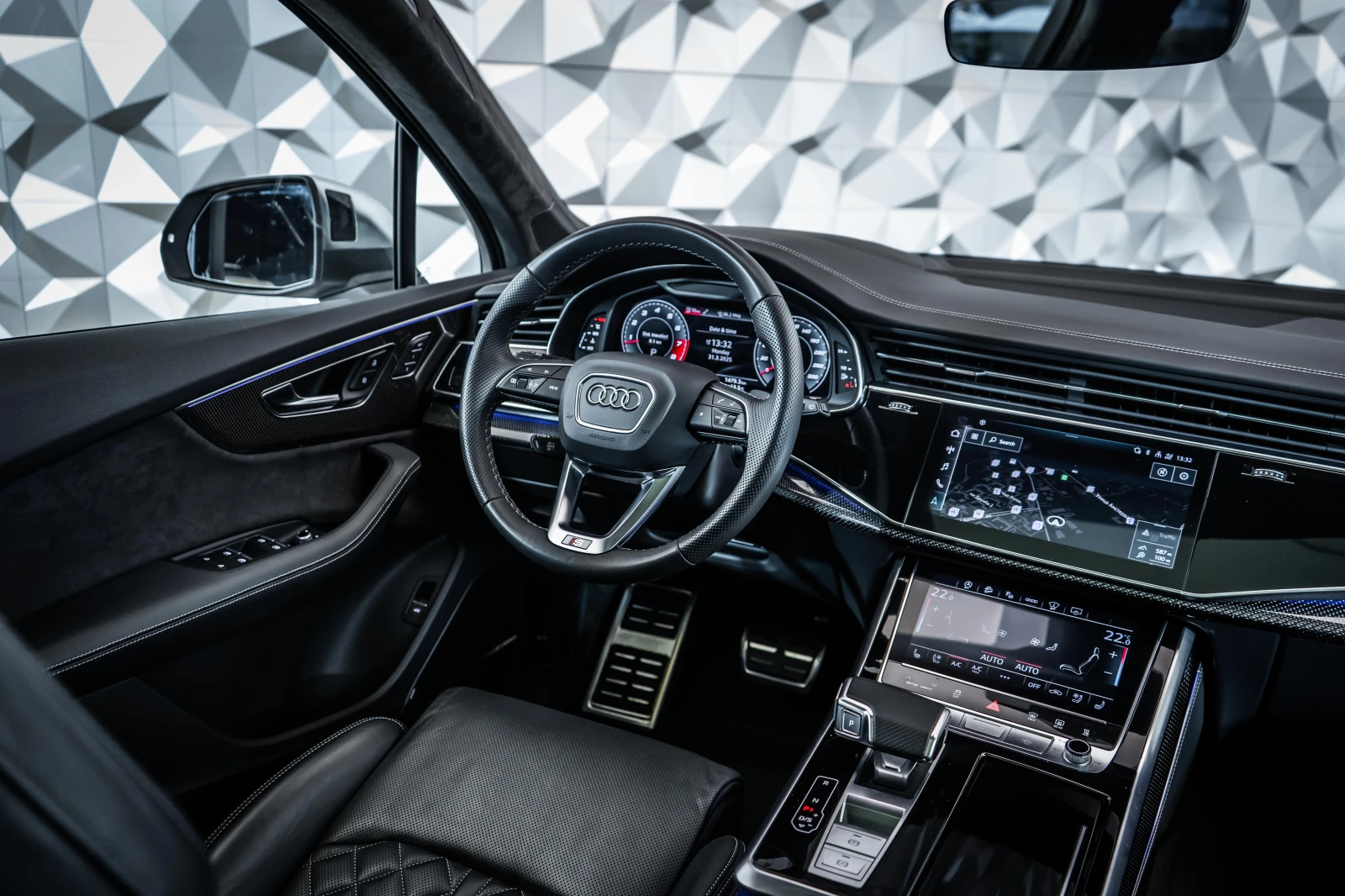 Audi SQ7 TFSI Carbon* 22* 360 * B&O* Matrix - изображение 10