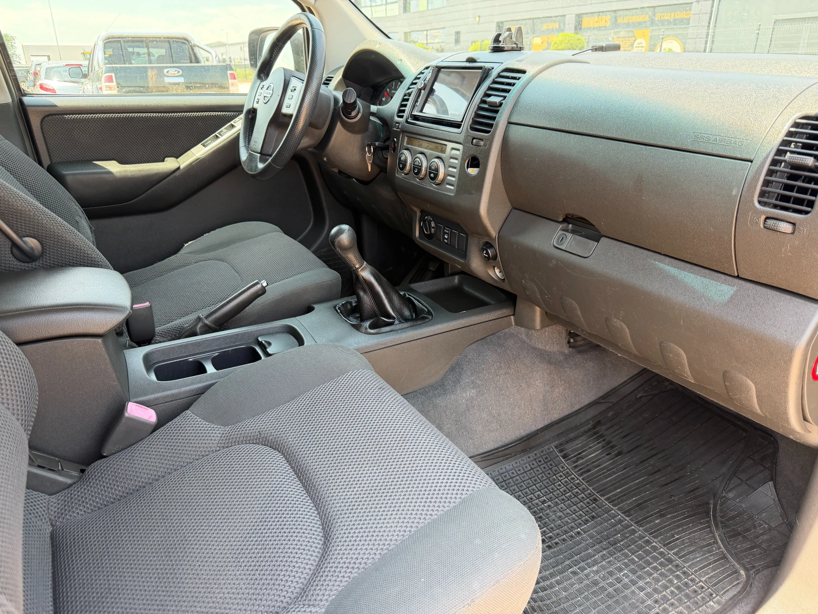 Nissan Navara 2.5TDI, 4x4, Клима , Нов внос, , , , снимка 16 - Автомобили и джипове - 54803715