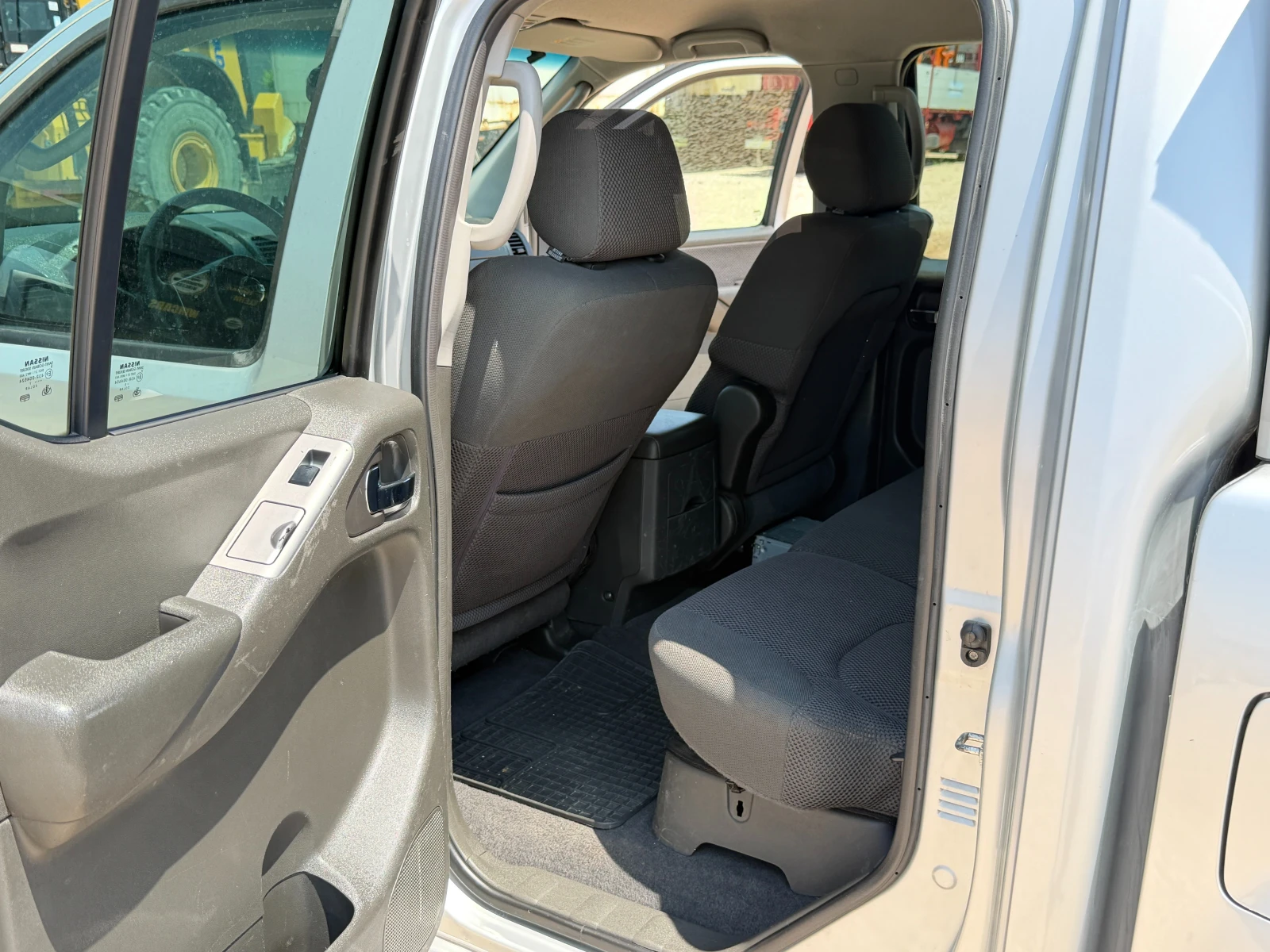Nissan Navara 2.5TDI, 4x4, Клима , Нов внос, , , , снимка 13 - Автомобили и джипове - 54803715
