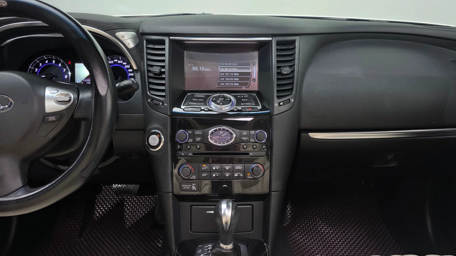 Infiniti QX70 * * AWD* * 3.7* * * , снимка 16 - Автомобили и джипове - 54945293