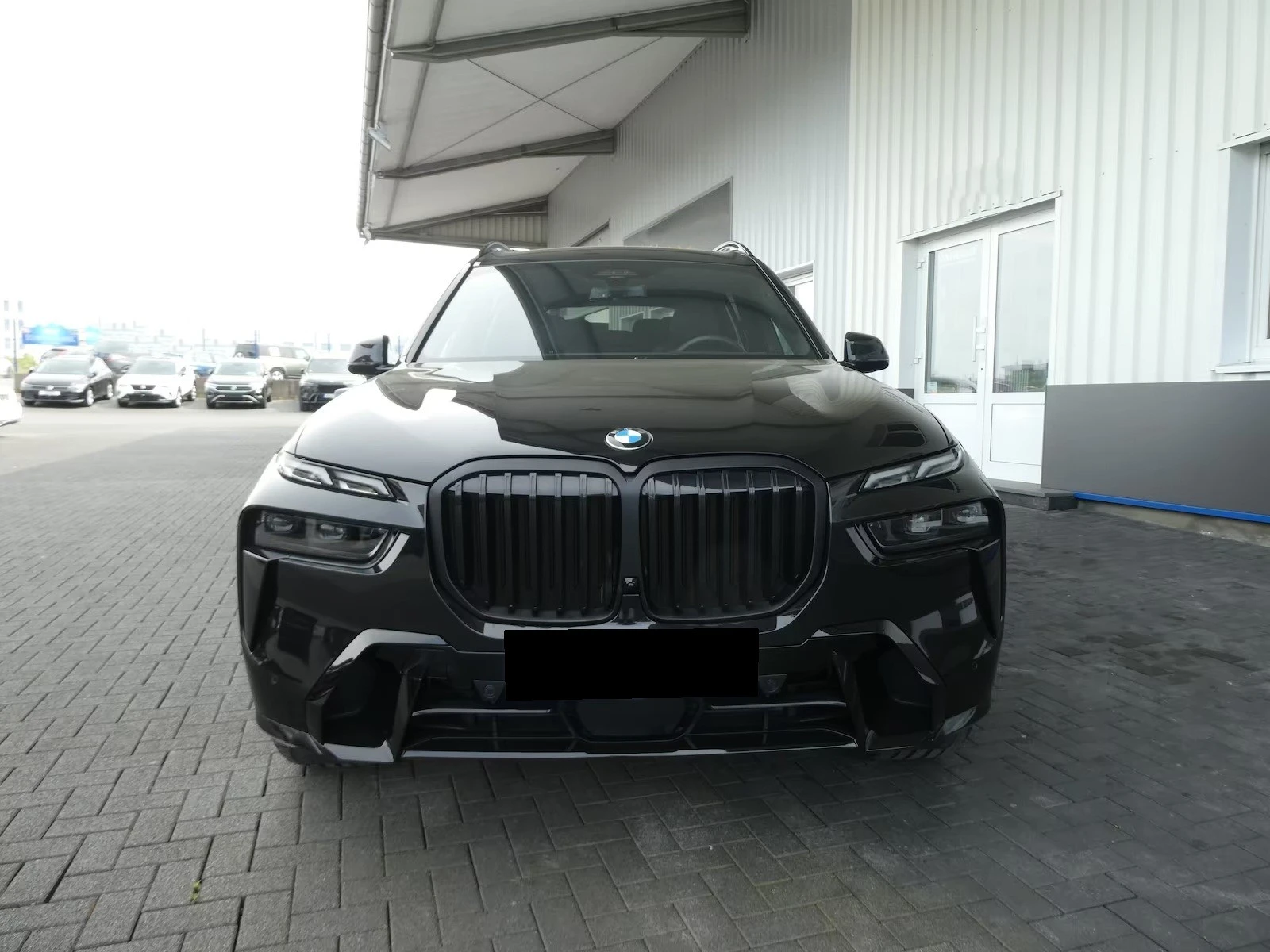 BMW X7 40i / M SPORT PRO/ HUD/ PANO/ SOFT CLOSE/ 7 SEATS , снимка 2 - Автомобили и джипове - 55401996