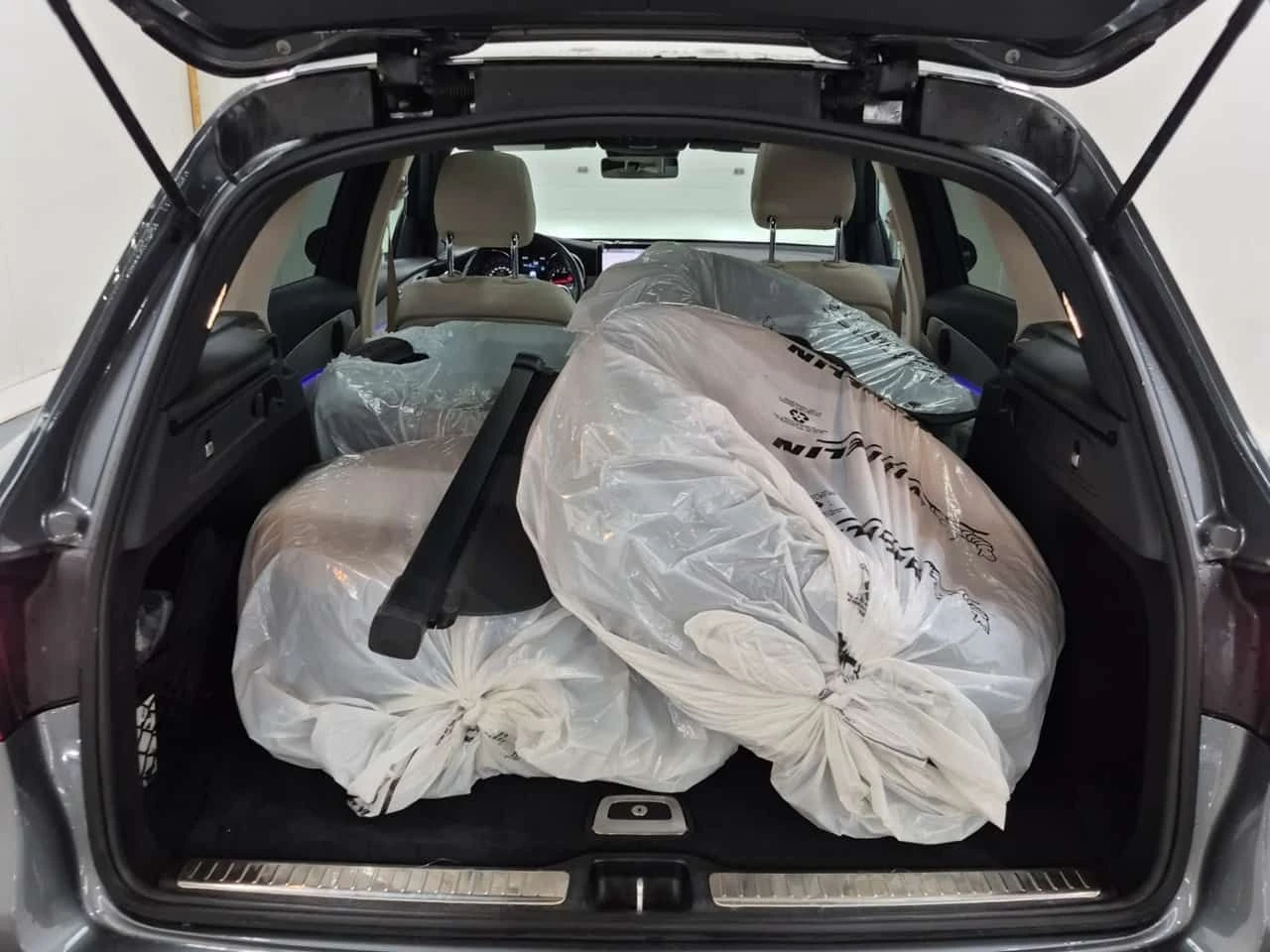 Mercedes-Benz GLC 300 * CARFAX * БЕЗ ПЪРВОНАЧАЛНА ВНОСКА, снимка 14 - Автомобили и джипове - 55404486