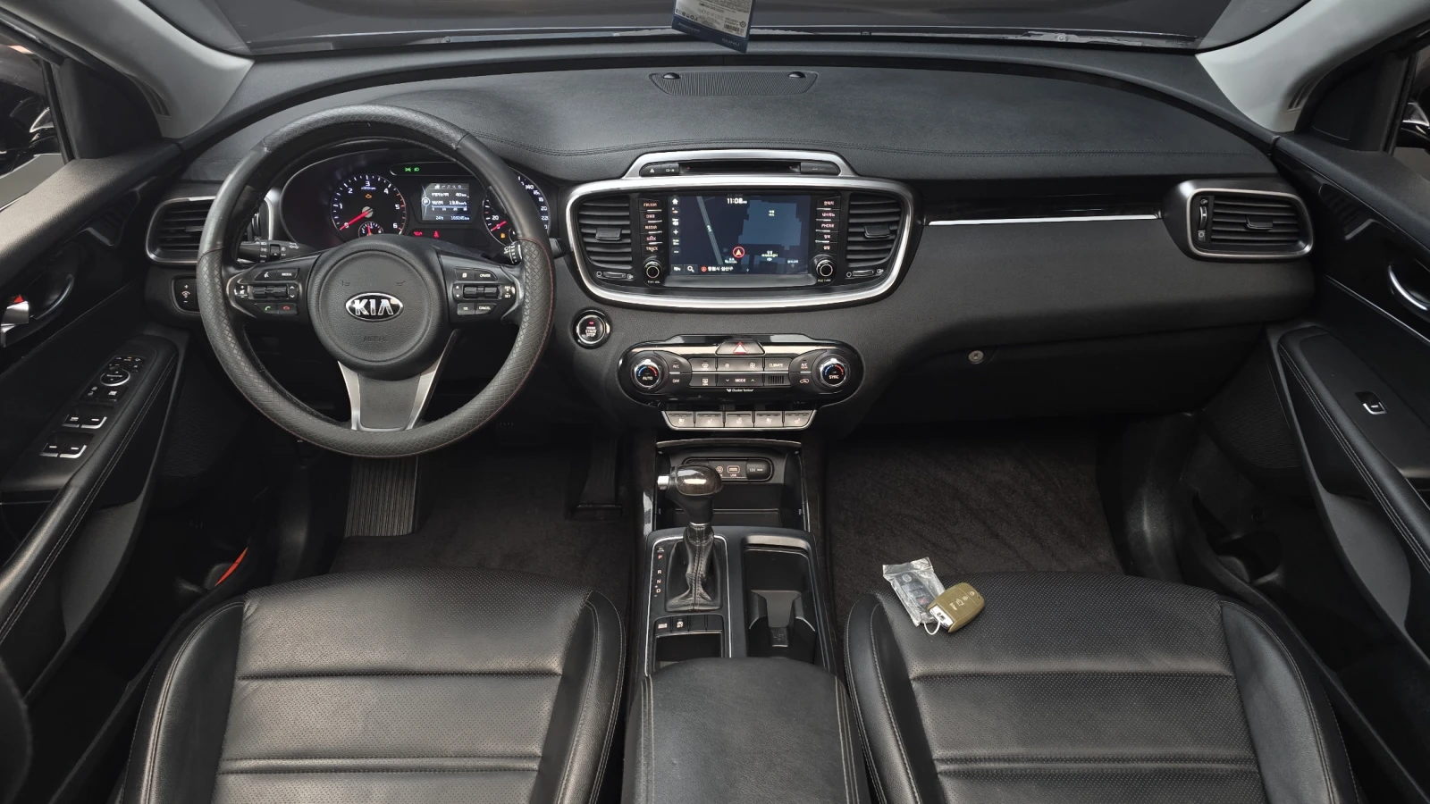 Kia Sorento 2.0* ПОДГРЕВ ВОЛАН* ЛЮК* КРАЙНА ЦЕНА, снимка 7 - Автомобили и джипове - 56025287