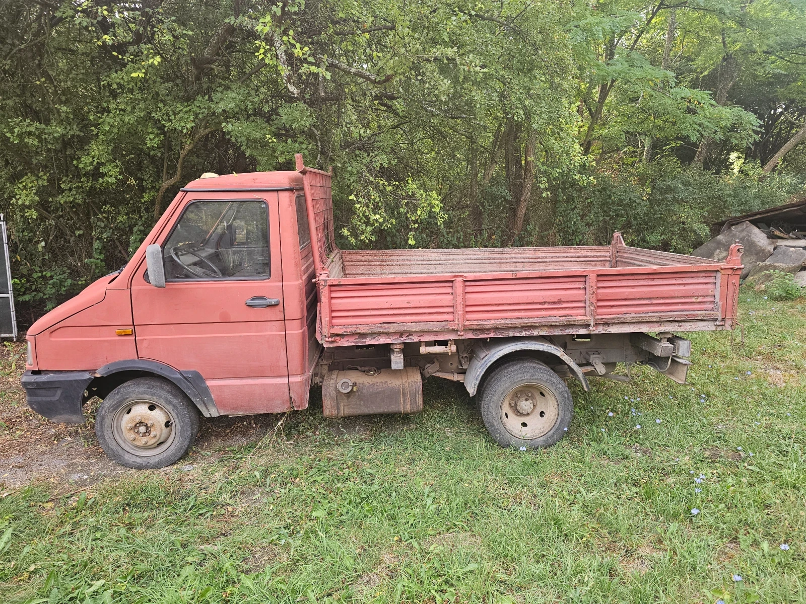 Iveco 35-8 3стр. самосвал, снимка 2 - Бусове и автобуси - 55816151