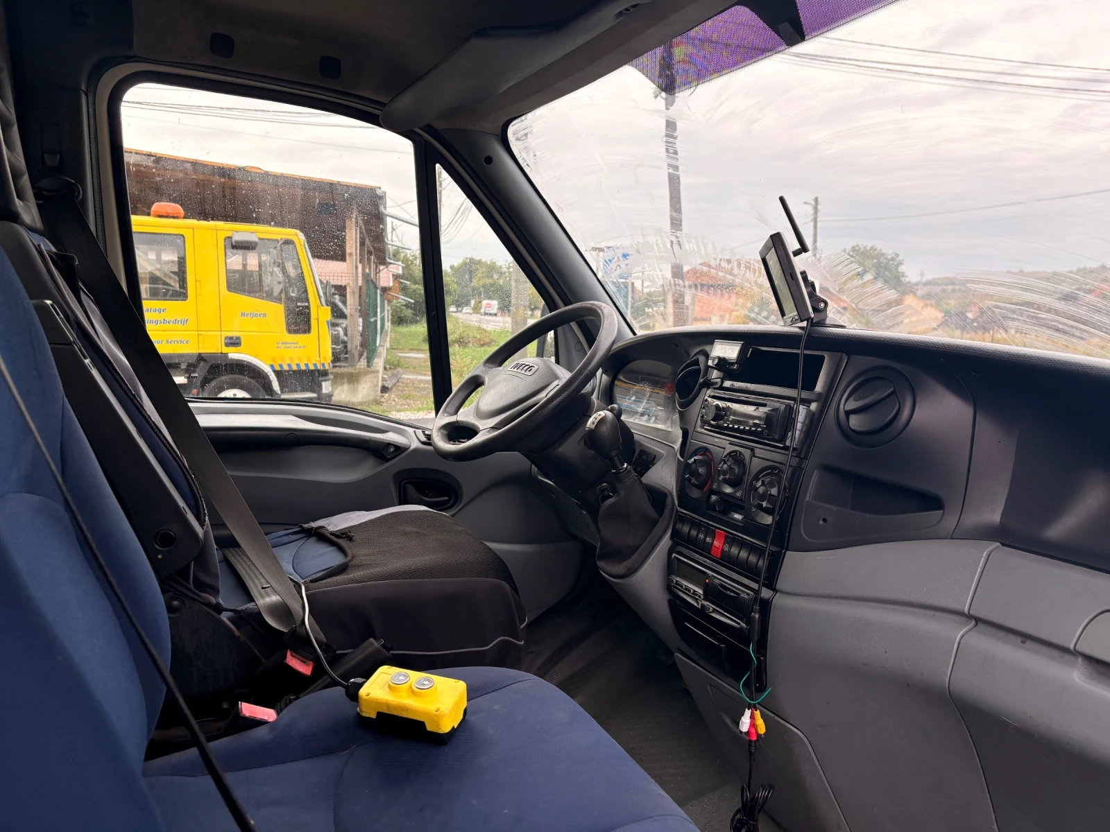 Iveco Daily 40C15, снимка 11 - Бусове и автобуси - 56521139