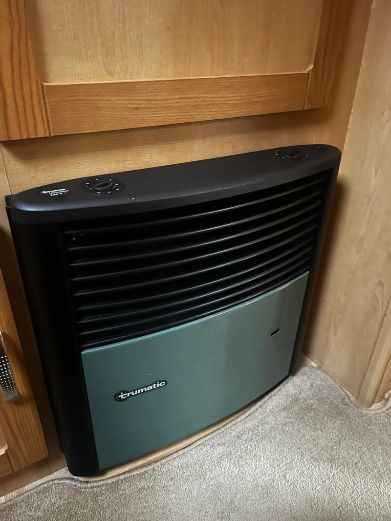 Каравана Eldis Xscape , снимка 5 - Каравани и кемпери - 52474474