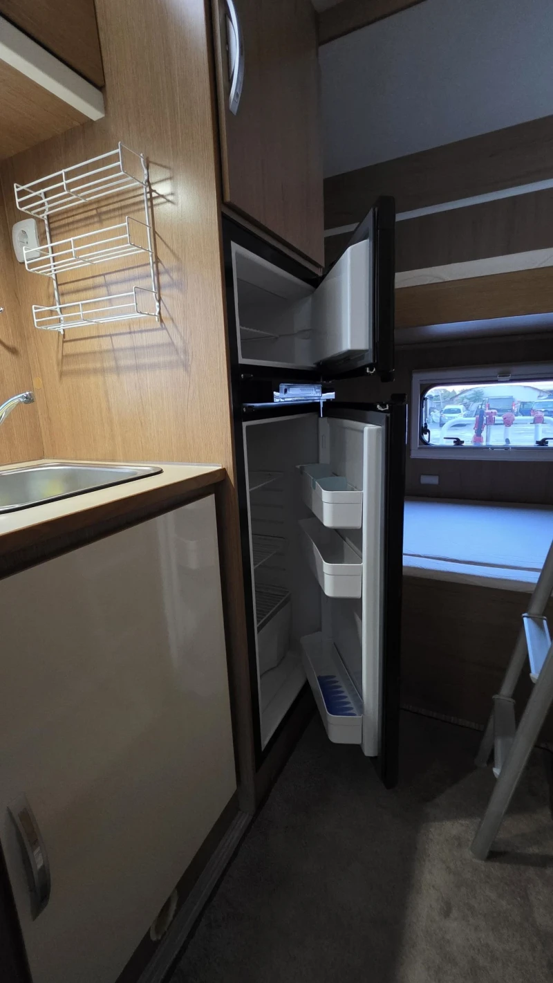 Кемпер Rimor Seal 9, снимка 15 - Каравани и кемпери - 52909637