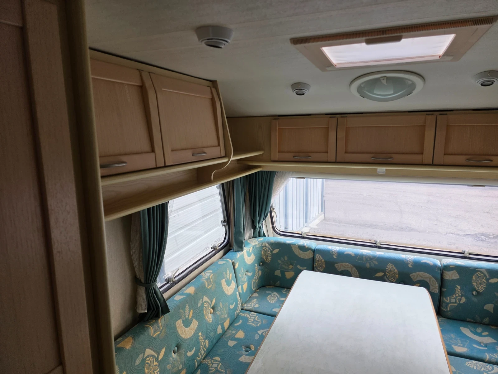 Каравана ABI HOME CAR 395, снимка 15 - Каравани и кемпери - 53716063