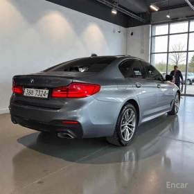 BMW 530 M* SPORT* PLUS* ПОДГРЕВ* ОБДУХВАНЕ* КАМЕРА* LANE* , снимка 2